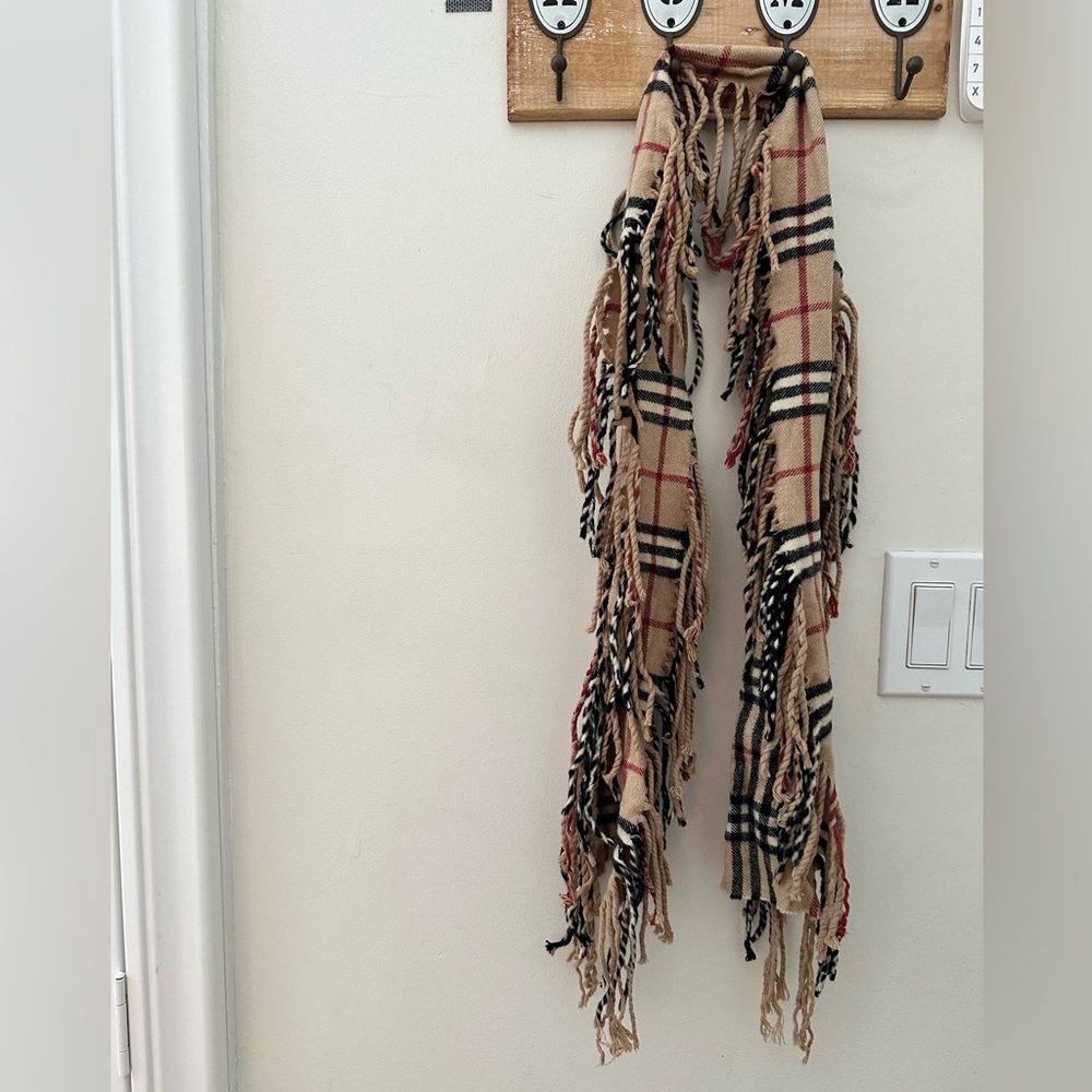 Burberry Nova check fringe scarf